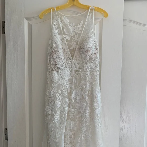 chinese dress ladies Custom Criss-Cross Back Lace Godet Wedding Dress BR20231916-05